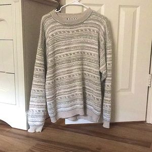 Medium Oversized Patterned Sweater Thrift but Tag Says Basix.